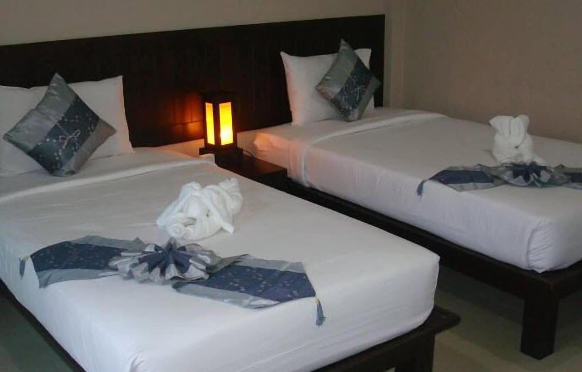 Ampha Place Hotel Mae Nam Luaran gambar