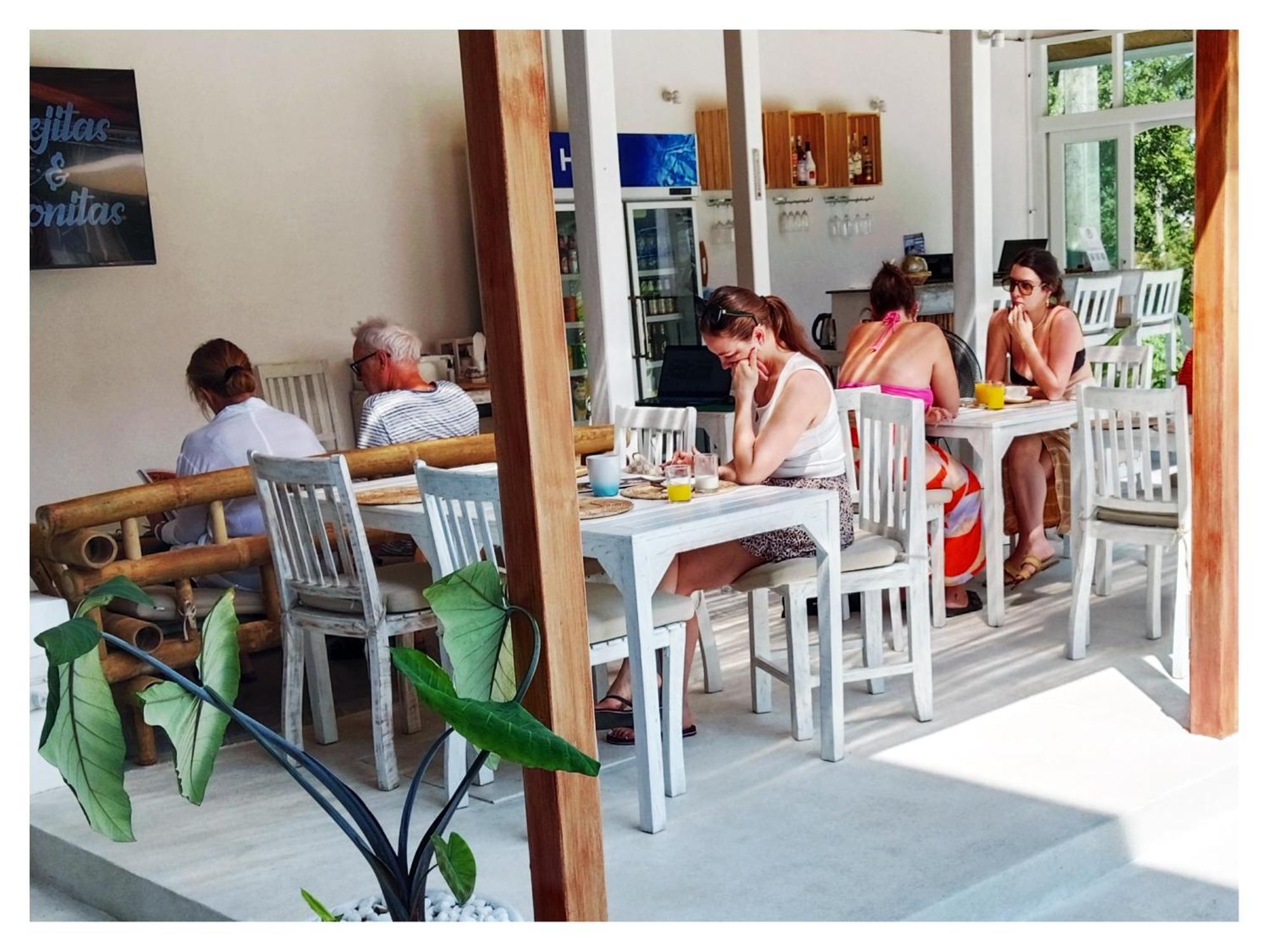 Ampha Place Hotel Mae Nam Luaran gambar